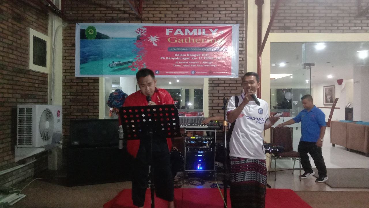 familygatthring130820227